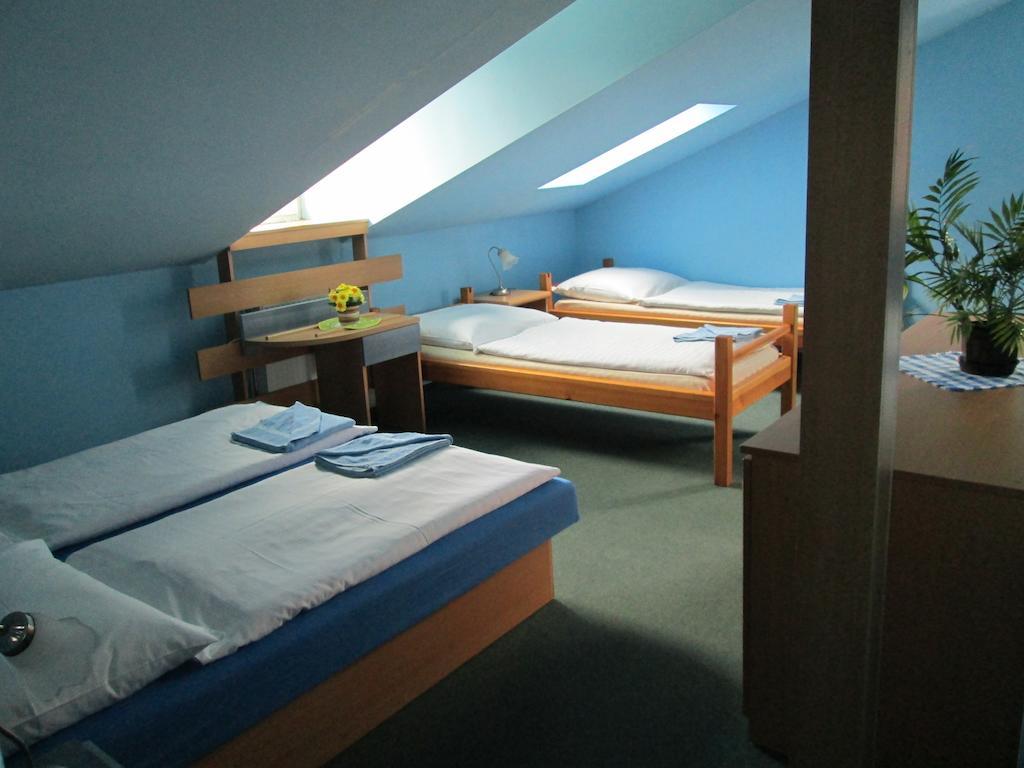 Hotel Union Черні Дул Номер фото
